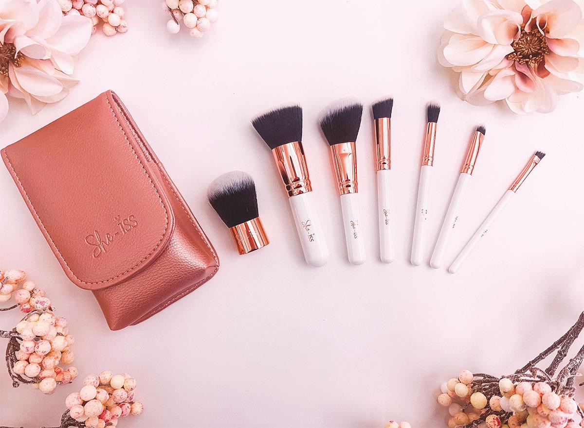 She-Iss TRAVEL BRUSH SET