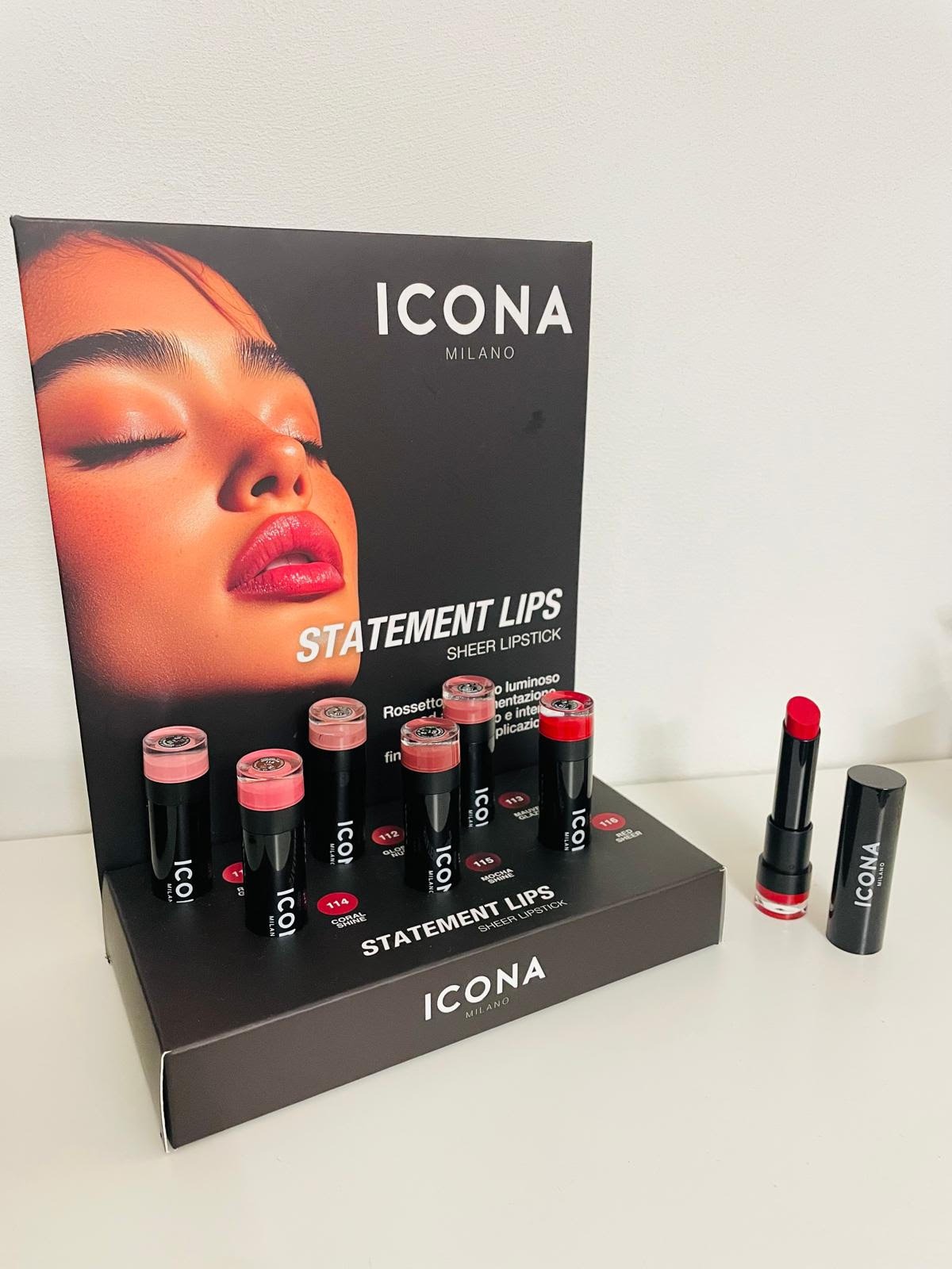 Display Statement Lips Icona Milano (uitsluitend voor zakelijk account)